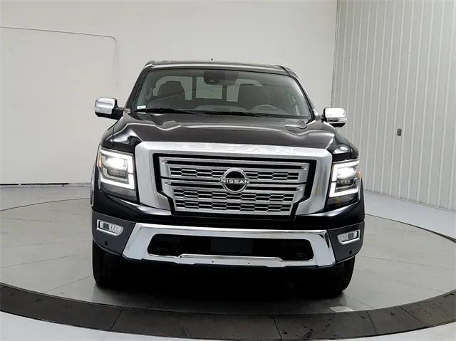 2024 Nissan TITAN Crew Cab Platinum Reserve 4x4