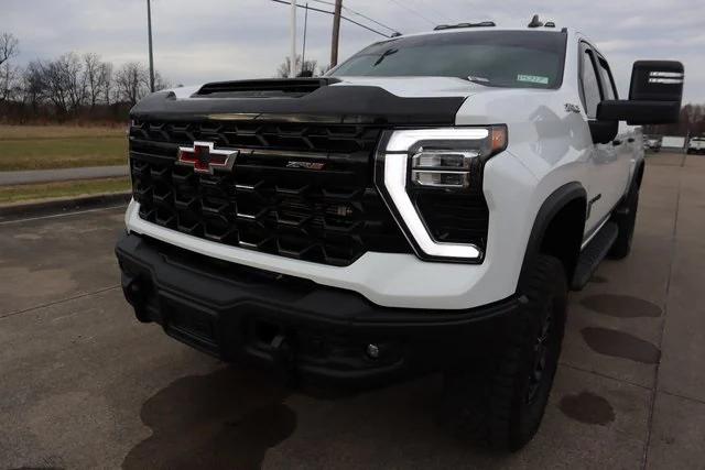 2024 Chevrolet Silverado 2500HD 4WD Crew Cab Standard Bed ZR2