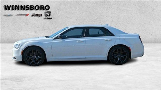 2022 Chrysler 300 Touring