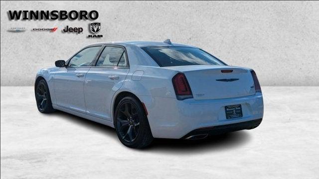 2022 Chrysler 300 Touring