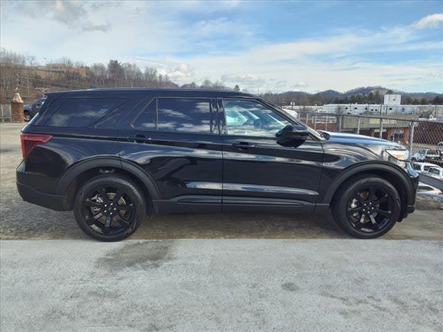 2022 Ford Explorer ST-Line