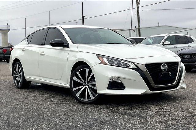 2022 Nissan Altima SR Intelligent AWD