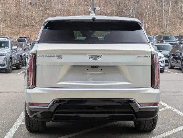 2025 Cadillac Escalade Sport 2