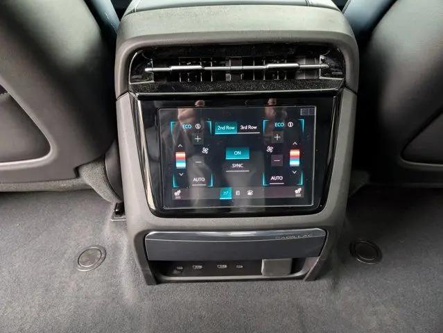 2025 Cadillac Escalade Sport 2