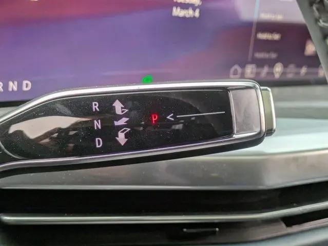 2025 Cadillac Escalade Sport 2