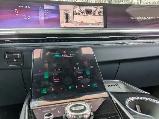 2025 Cadillac Escalade Sport 2