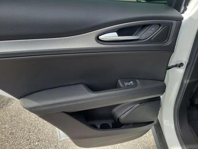 2025 Alfa Romeo Stelvio Sprint AWD