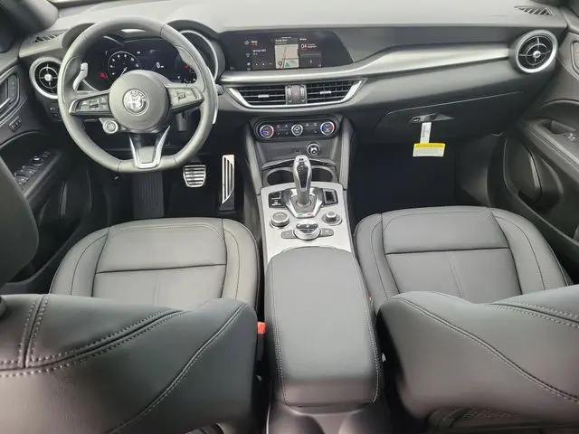 2025 Alfa Romeo Stelvio Sprint AWD