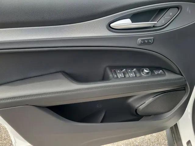 2025 Alfa Romeo Stelvio Sprint AWD