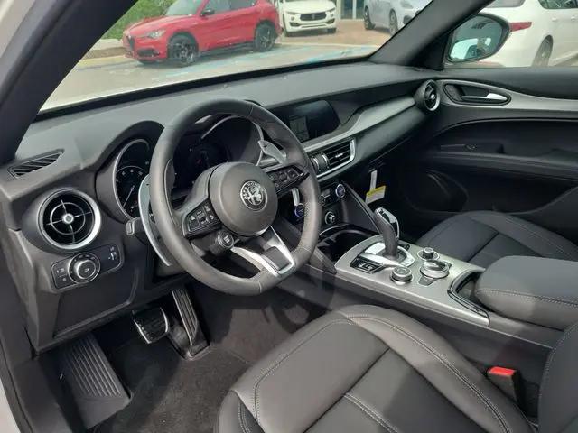 2025 Alfa Romeo Stelvio Sprint AWD