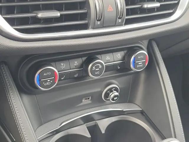 2025 Alfa Romeo Stelvio Sprint AWD