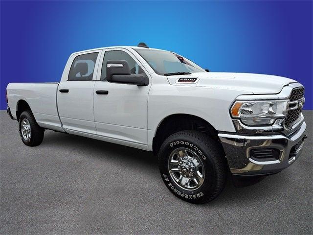 2023 RAM 2500 Tradesman Crew Cab 4x4 8 Box