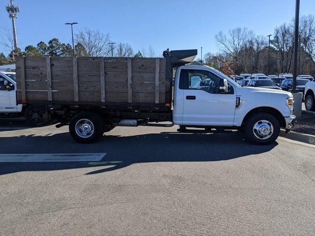 2022 Ford F-350 Chassis XL