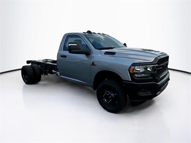 2024 RAM Ram 3500 Chassis Cab RAM 3500 TRADESMAN CHASSIS REGULAR CAB 4X4 84 CA