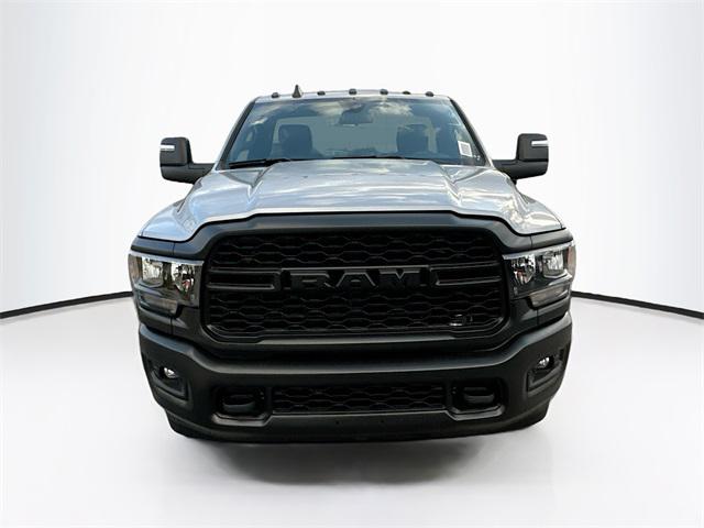 2024 RAM Ram 3500 Chassis Cab RAM 3500 TRADESMAN CHASSIS REGULAR CAB 4X4 84 CA