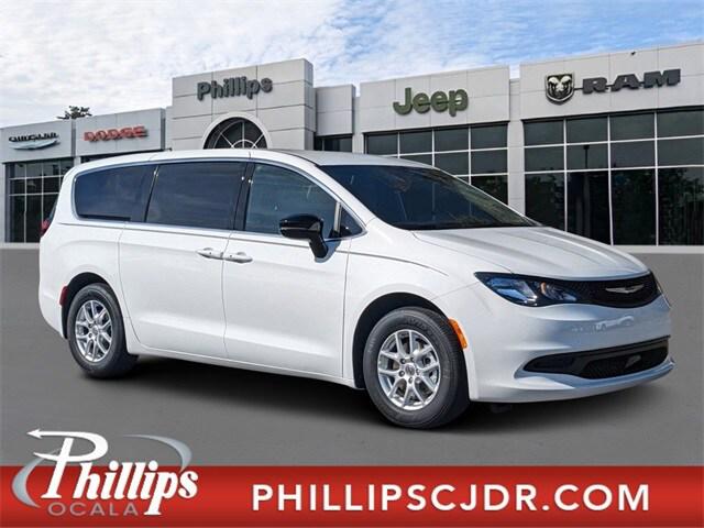 2025 Chrysler Voyager VOYAGER