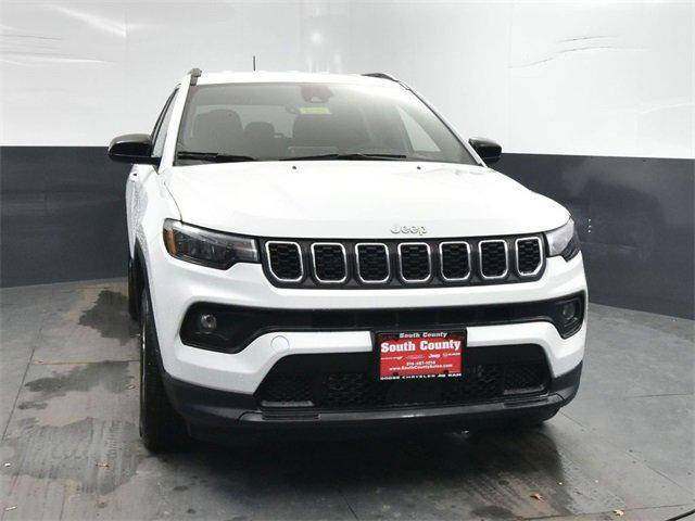 2025 Jeep Compass COMPASS LATITUDE 4X4