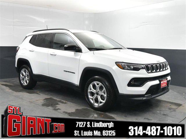 2025 Jeep Compass COMPASS LATITUDE 4X4