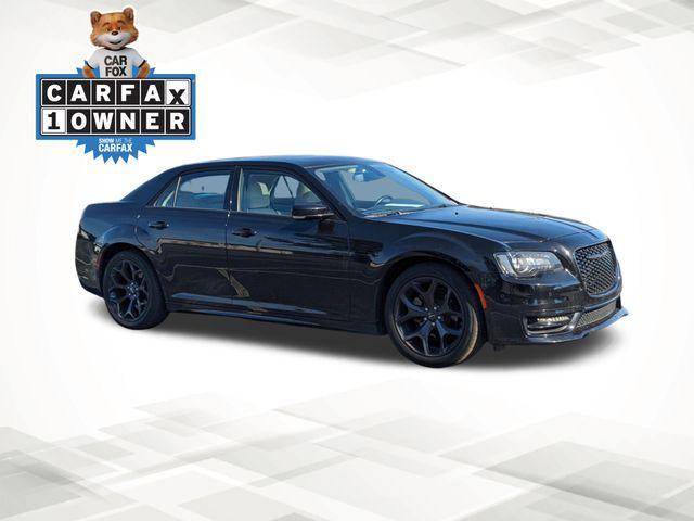 2022 Chrysler 300 Touring L