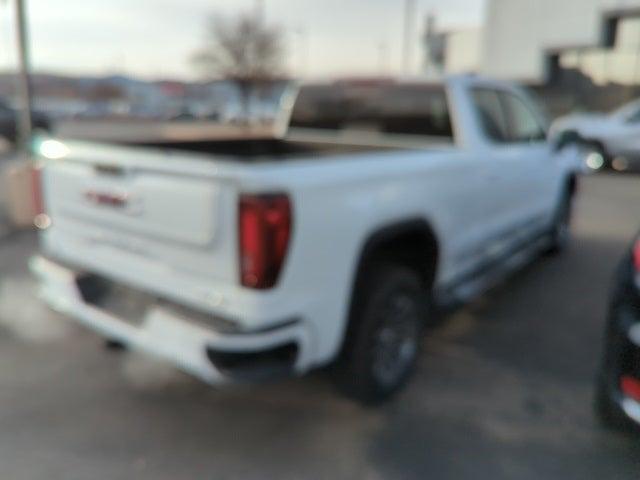 2022 GMC Sierra 1500 Limited 4WD Crew Cab Standard Box AT4