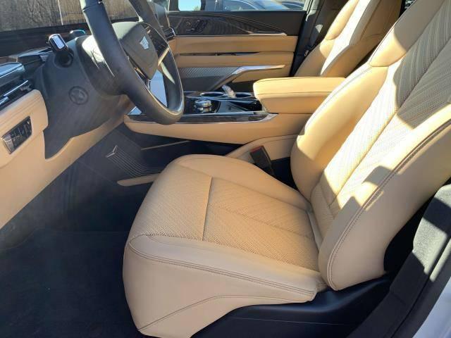 2025 Cadillac Escalade Sport 2