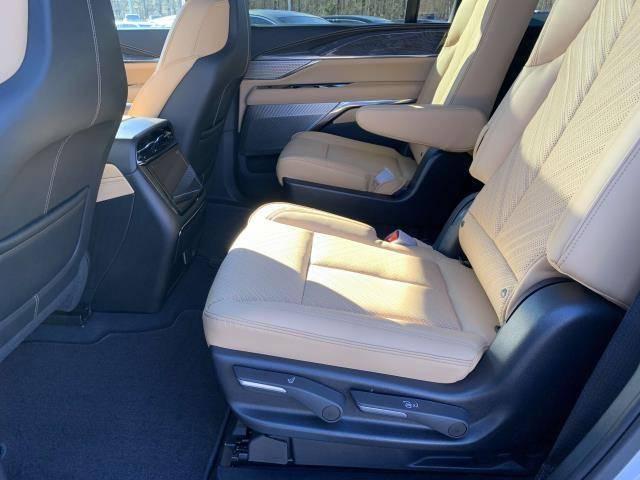 2025 Cadillac Escalade Sport 2