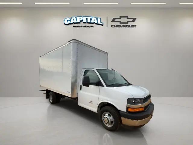 2024 Chevrolet Express Cutaway 4500 Van