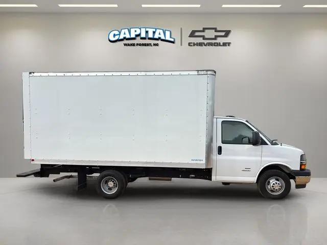 2024 Chevrolet Express Cutaway 4500 Van