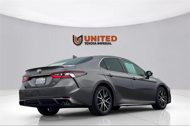 2022 Toyota Camry SE