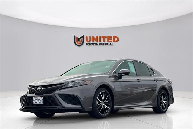 2022 Toyota Camry SE