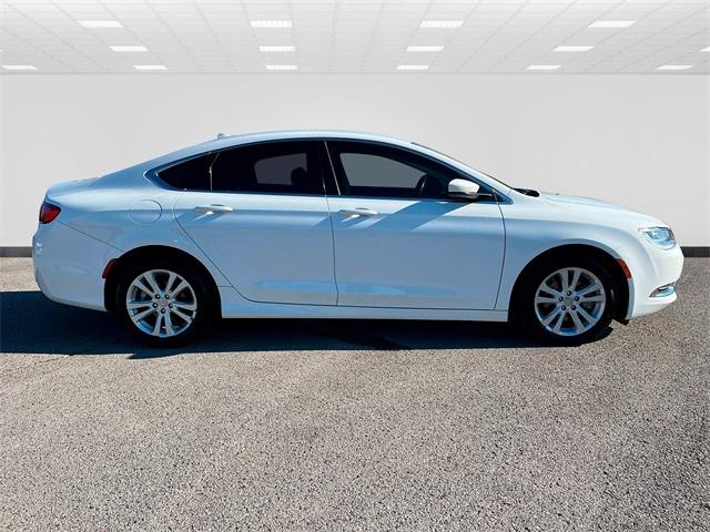 2017 Chrysler 200 Limited Platinum