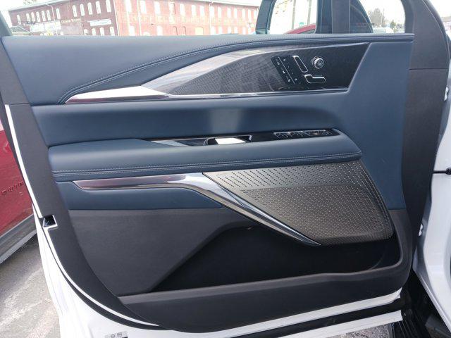 2025 Cadillac Escalade Sport 2