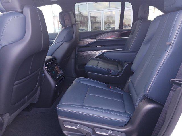 2025 Cadillac Escalade Sport 2
