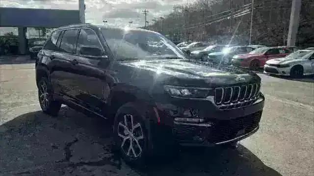 2025 Jeep Grand Cherokee GRAND CHEROKEE LIMITED 4X4