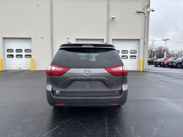 2017 Toyota Sienna LE 8 Passenger