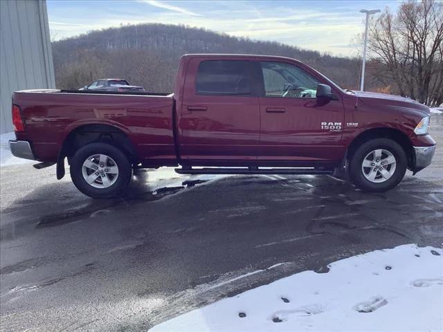 2019 RAM 1500 Classic SLT Crew Cab 4x4 64 Box