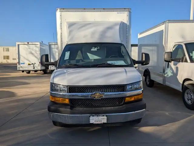 2024 Chevrolet Express Cutaway 4500 Van