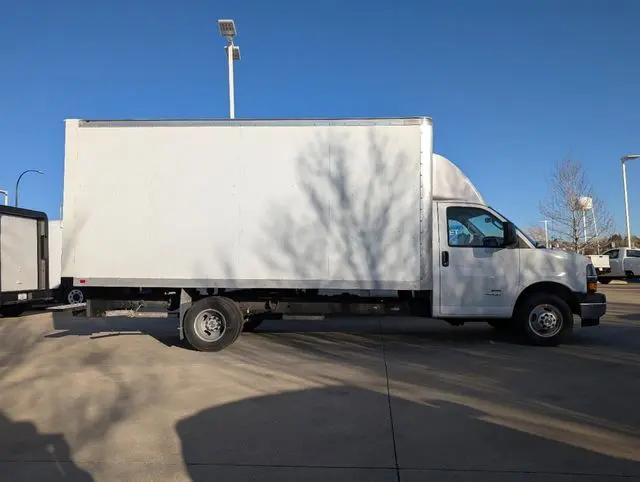 2024 Chevrolet Express Cutaway 4500 Van