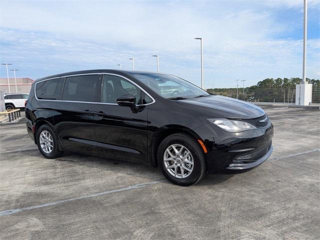 2025 Chrysler Voyager VOYAGER