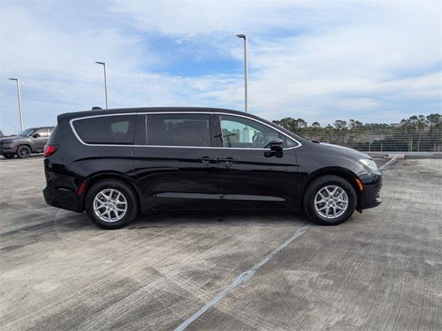 2025 Chrysler Voyager VOYAGER