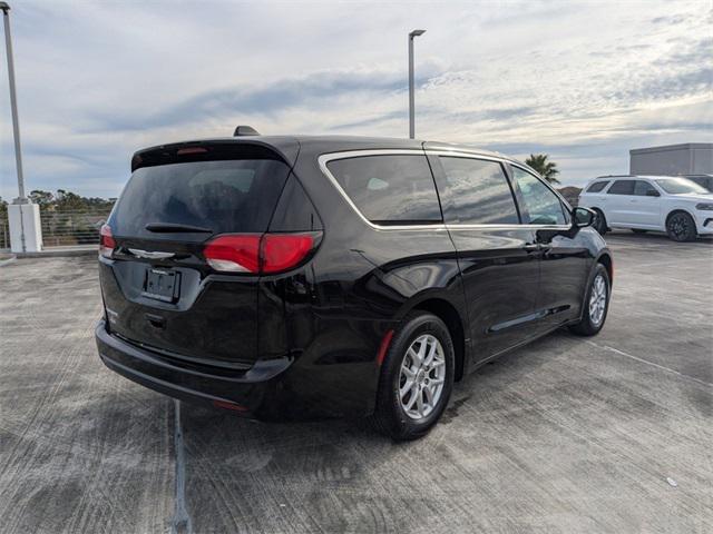 2025 Chrysler Voyager VOYAGER