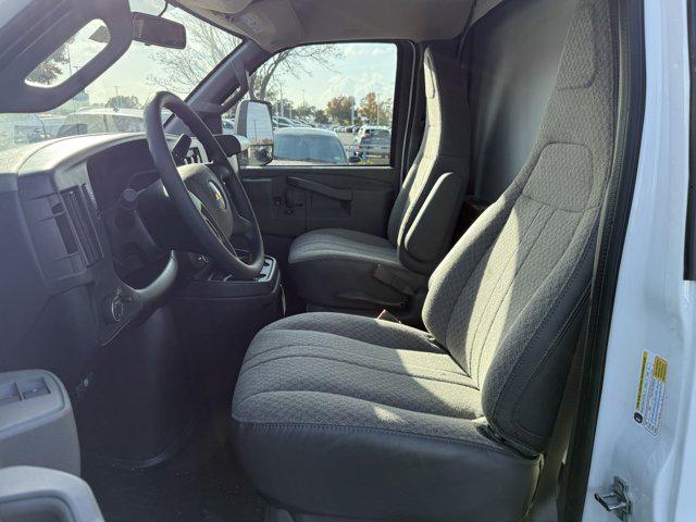 2024 Chevrolet Express Cutaway Work Van