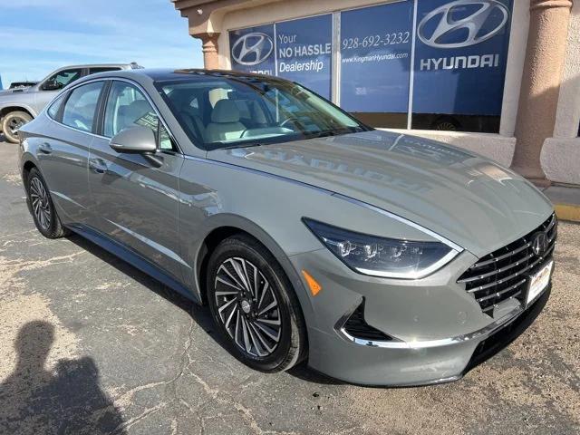 2022 Hyundai Sonata Hybrid