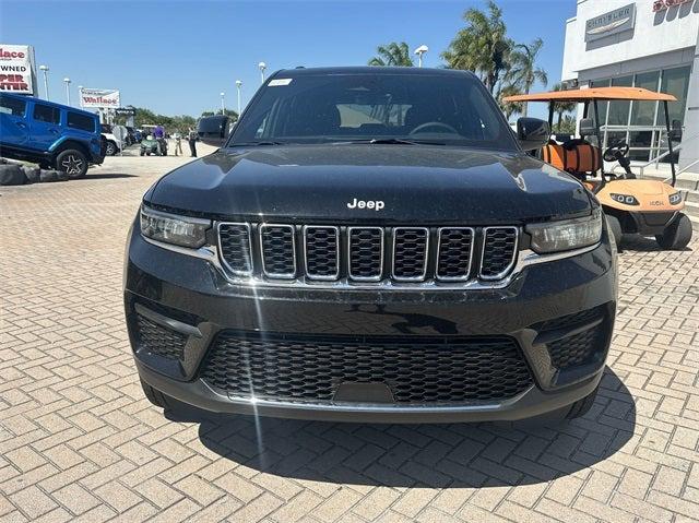 2025 Jeep Grand Cherokee GRAND CHEROKEE LAREDO 4X4