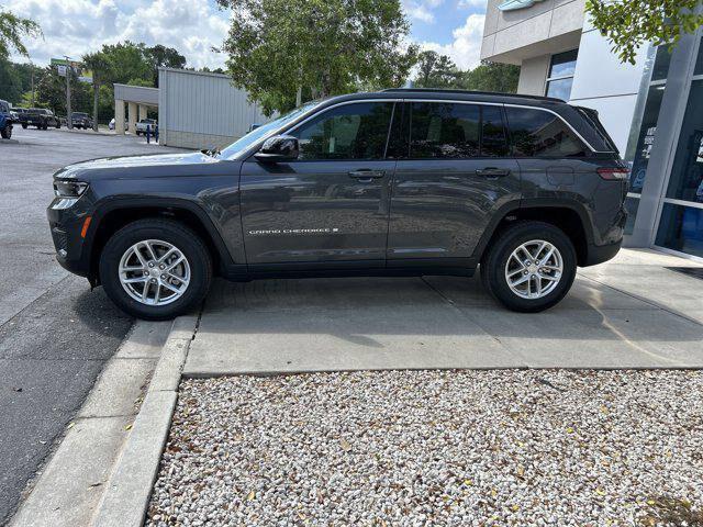 2025 Jeep Grand Cherokee GRAND CHEROKEE LAREDO X 4X2
