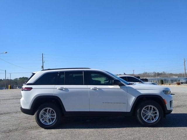 2025 Jeep Grand Cherokee GRAND CHEROKEE LAREDO X 4X2