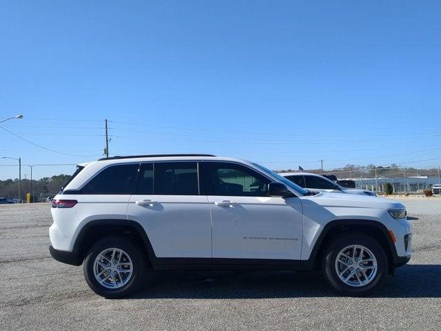 2025 Jeep Grand Cherokee GRAND CHEROKEE LAREDO X 4X2