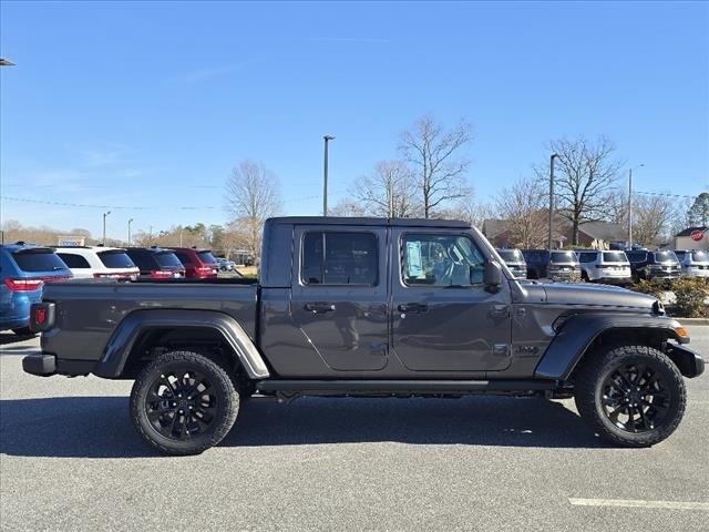 2025 Jeep Gladiator GLADIATOR NIGHTHAWK 4X4