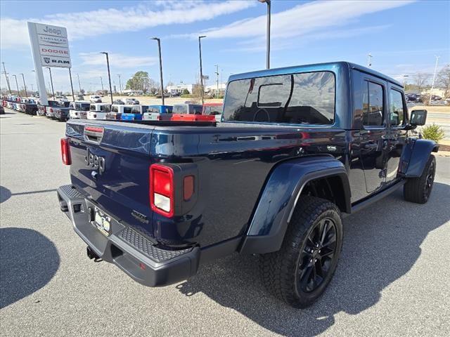 2025 Jeep Gladiator GLADIATOR NIGHTHAWK 4X4