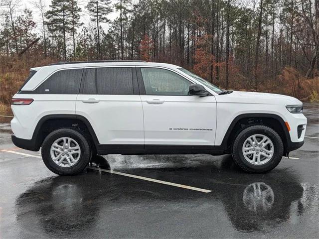 2025 Jeep Grand Cherokee GRAND CHEROKEE LAREDO 4X2